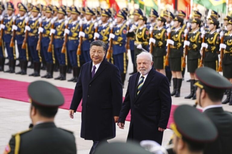 Xi afirma que relaciones entre Brasil y China serán “claves”