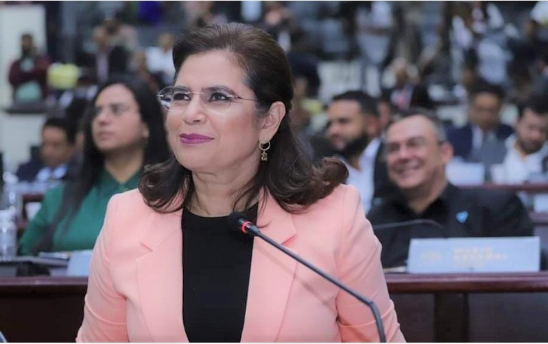 Figura de retractación no existe en el Congreso, Rixi Moncada
