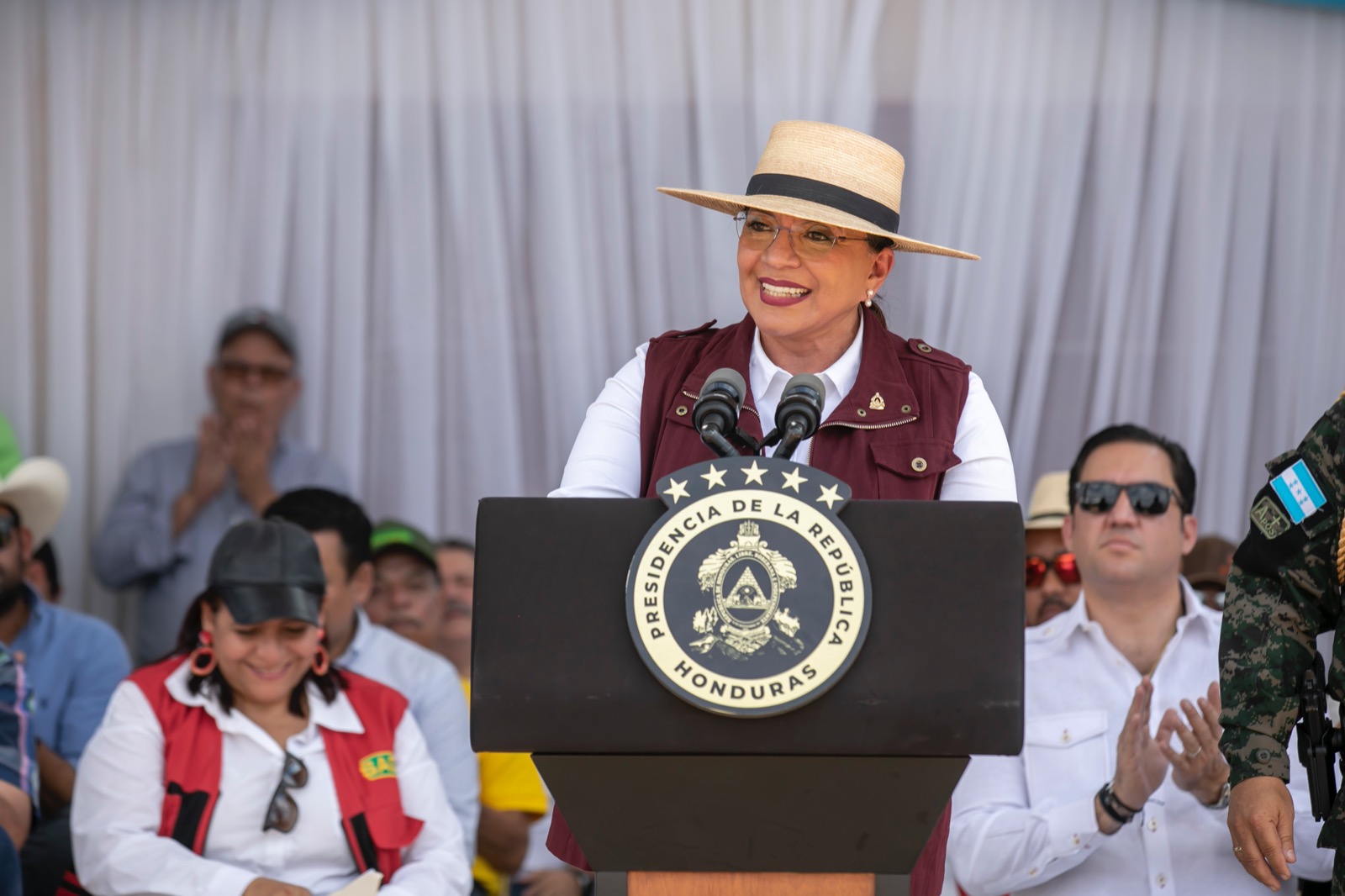 Presidenta Castro promete recuperar sector productivo del país