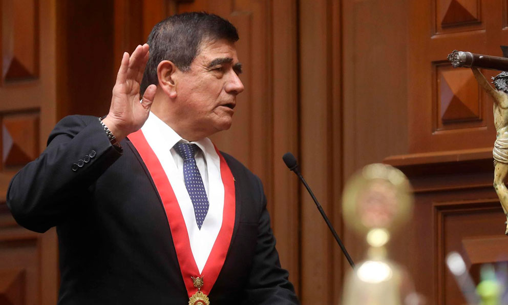 Fiscalía de Perú investiga al presidente del Congreso