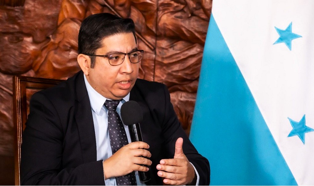 Colectivos de Libre anuncian tomas solicitando renuncia de titular de la ENEE