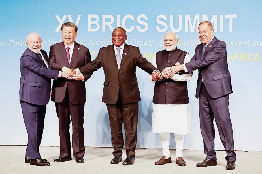 Xi pide a los BRICS más "cooperación política"