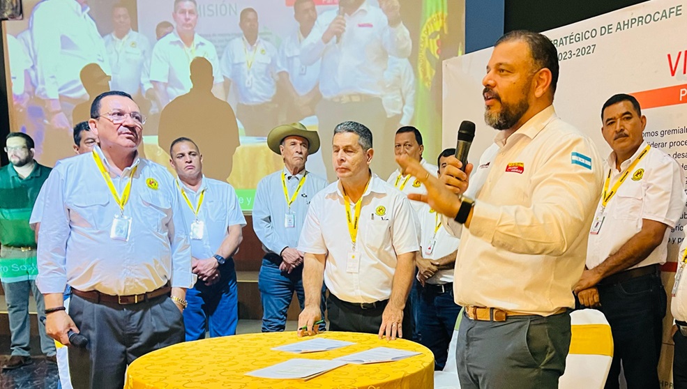 CREDIDEMO y AHPROCAFE realizan alianza