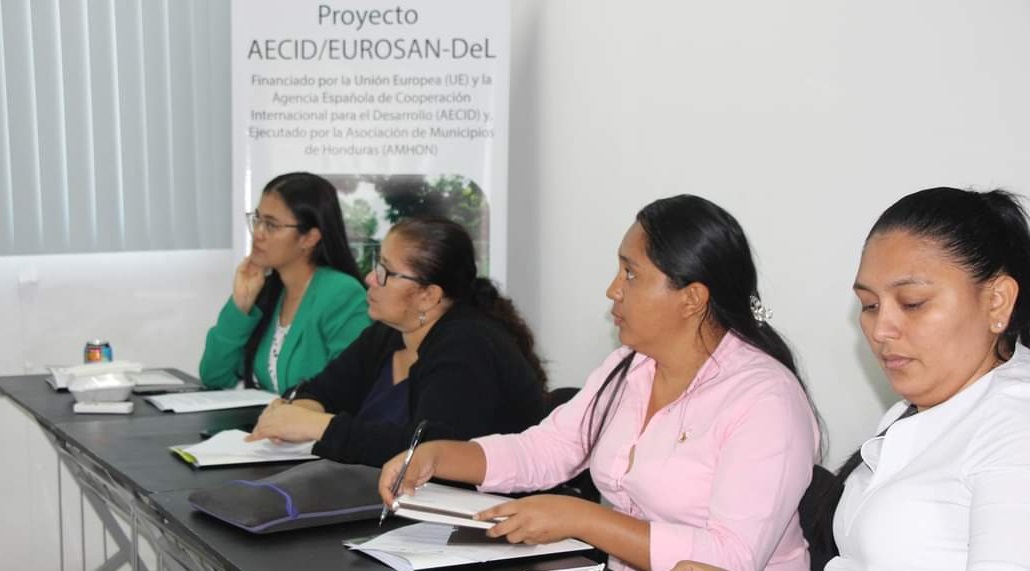 AMHON: brinda taller de fortalecimiento a municipalidades