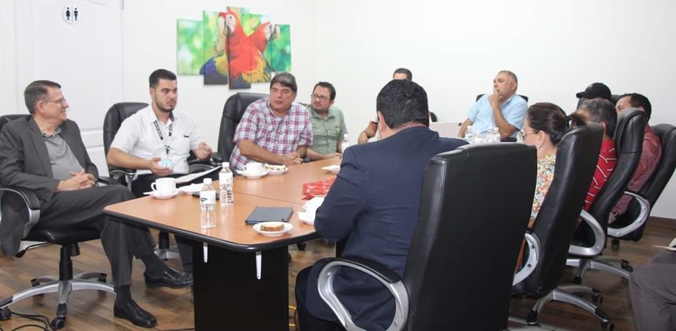 AMHON propone descentralización del sistema de salud