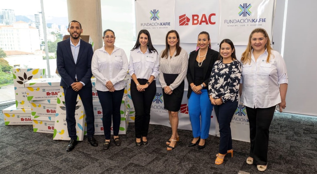 Fundación Kafie y Bac donan 150 Cajitas de Nena