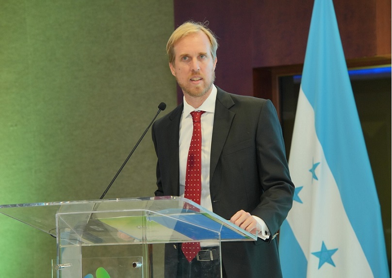 Nestlé Hondureña adquiere las Tres Estrellas del Programa Bandera Ecológica para el Cambio Climático