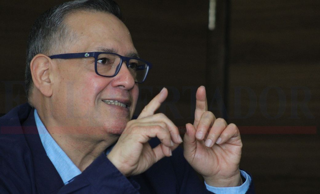 Ricardo Salgado denuncia campaña de médicos hondureños contra brigada cubana