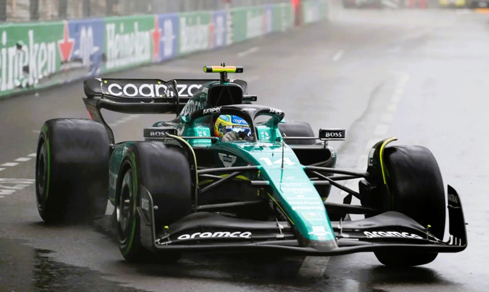 Comisarios imponen multa a Mercedes F1 por "grave fallo" en Arabia