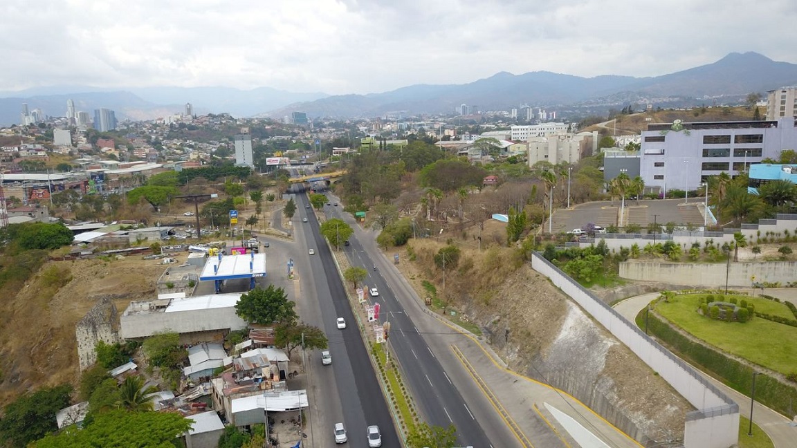AMDC rehabilita bulevar FFAA