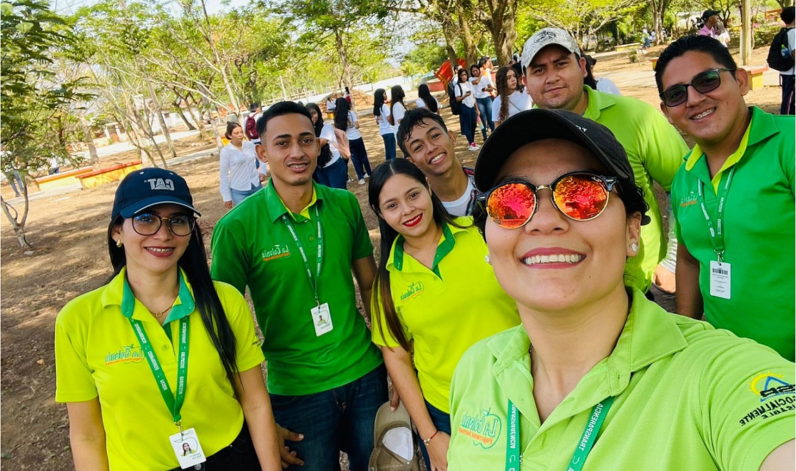 Supermercados La Colonia se une a la jornada de limpieza y reforestación en el municipio de Olanchito, Yoro