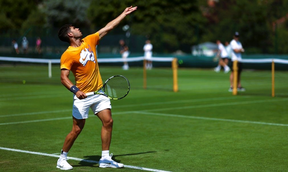 Carlos Alcaraz pontinúa preparación para Wimbledon