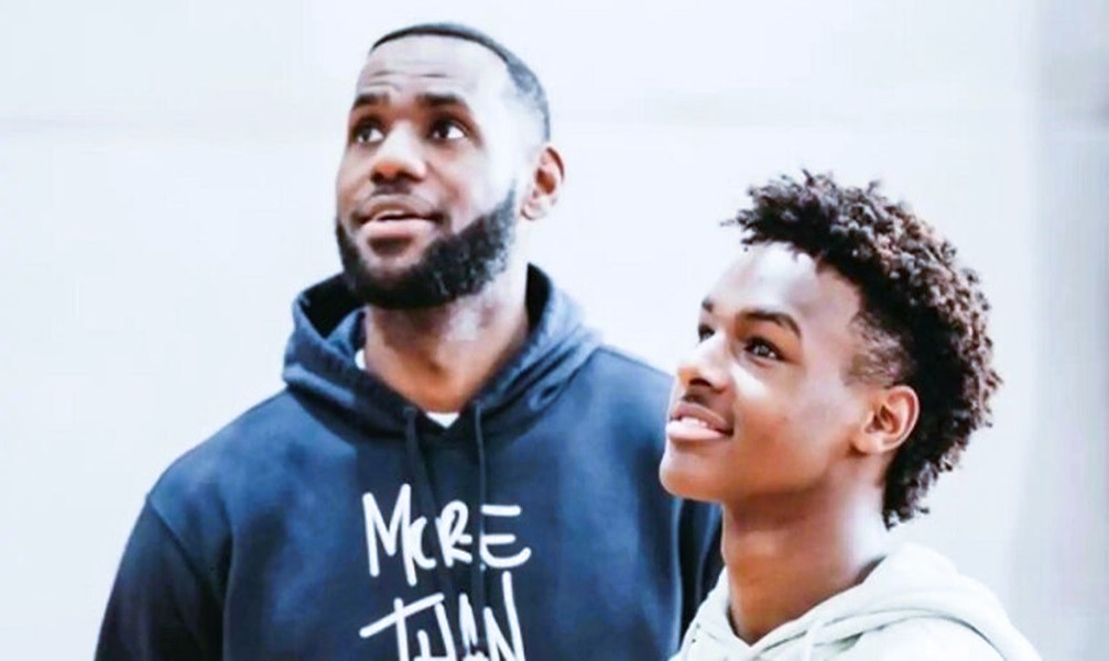 Lakers eligen al hijo de LeBron James como número 55