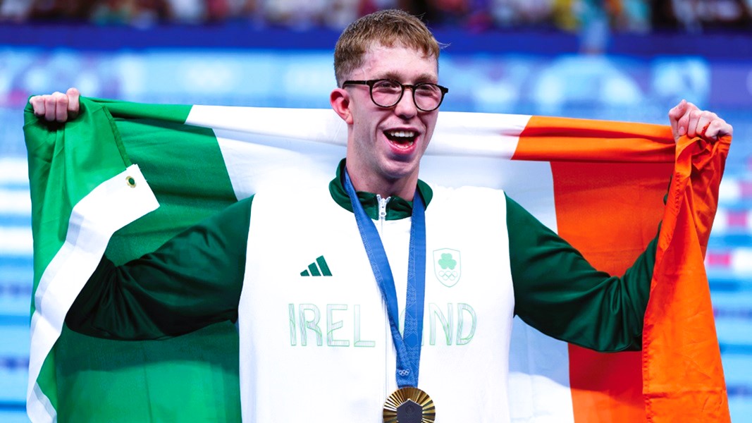 Wiffen hace historia con oro olímpico en 800m libres