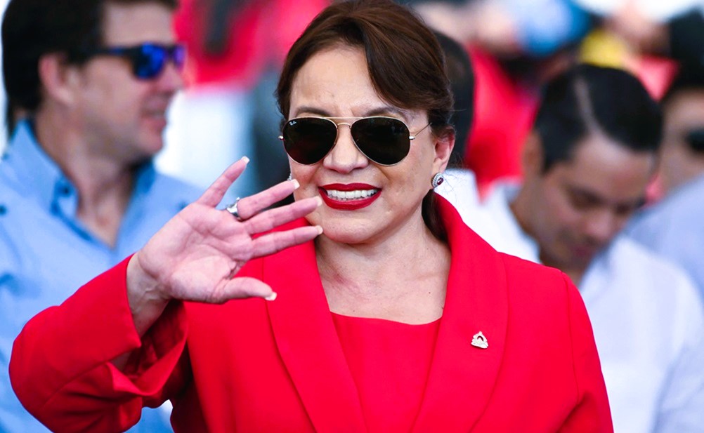Xiomara Castro: Ordena denunciar tratado de extradición con EEUU
