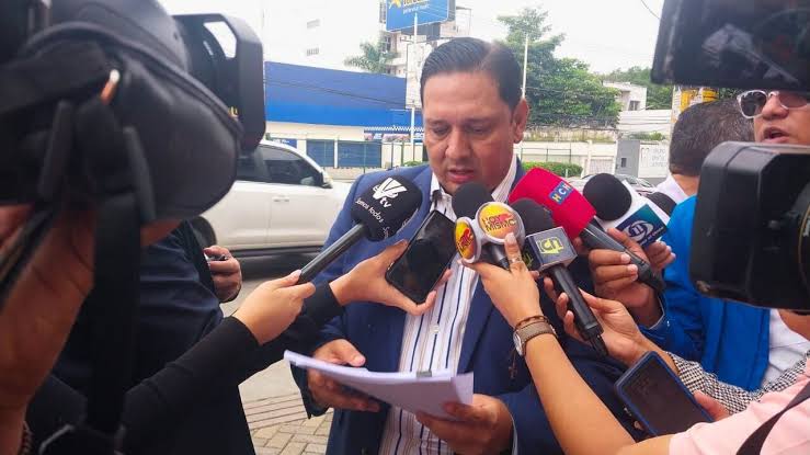 Dictan detención judicial contra Gabriel Rubí