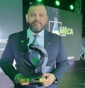 CrediDemo recibe premio MECA como mejor empresa de Centroamérica