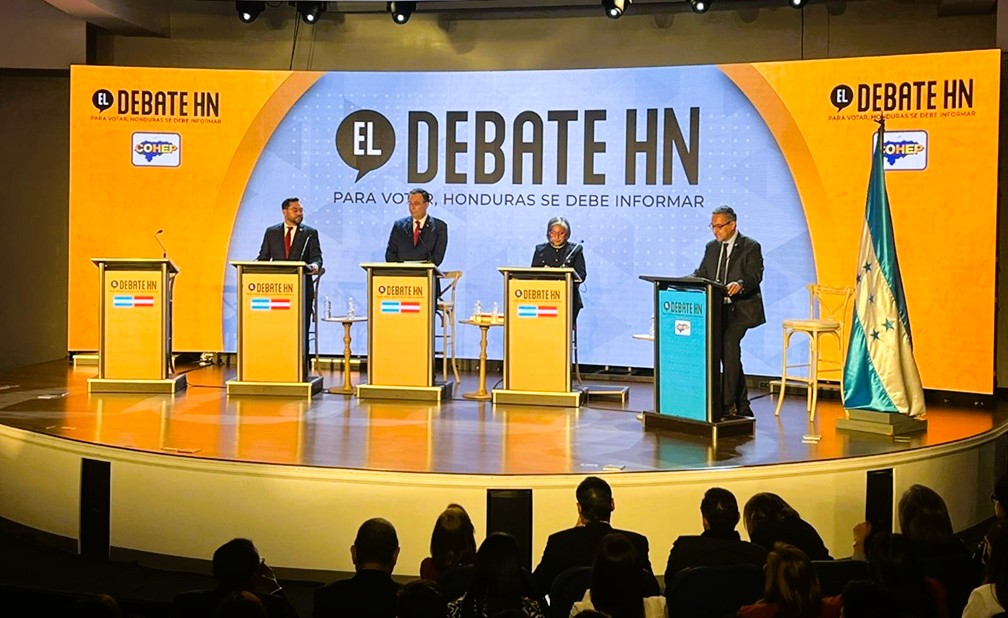 Precandidatos del Partido Liberal exponen visión país en debate del COHEP