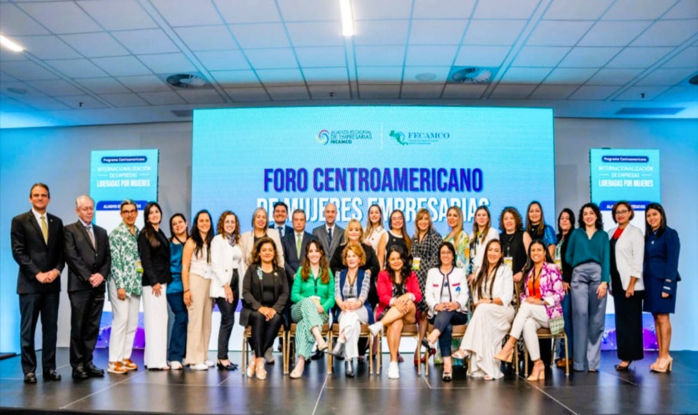 Mujeres exportadoras brillan en EXPOCOMER 2025 gracias a BAC y FECAMCO