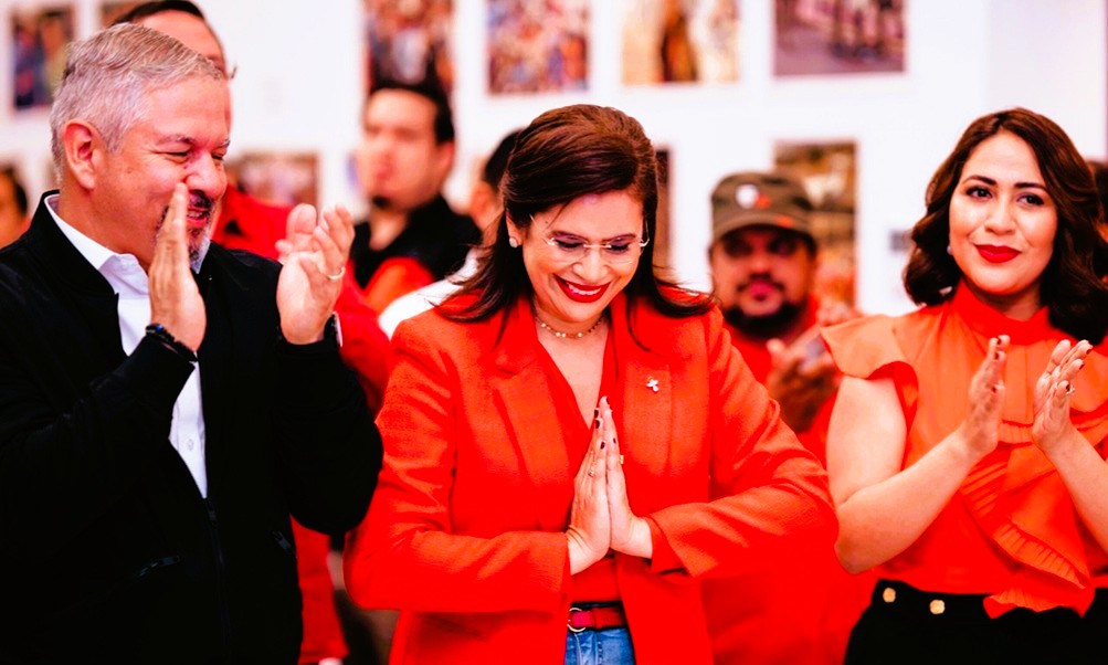 Ministros de Xiomara Castro renuncian para entrar en campaña electoral