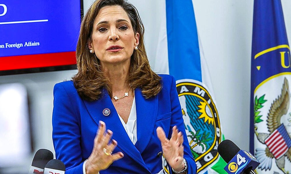 María Elvira Salazar, exige acción ante deportaciones en EEUU
