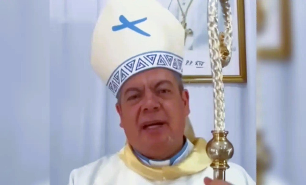 Monseñor Ruíz irrumpe con fuerza en la escena política