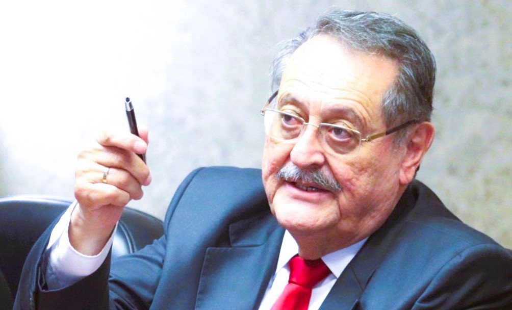 Edmundo Orellana expone qué está en juego en CNE
