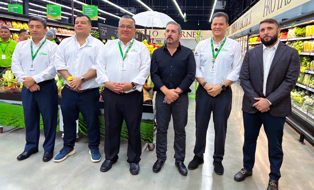 Supermercados La Colonia inaugura su tienda 69 en El Chimbo