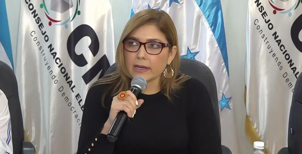 Salvador Nasralla reafirma confianza en Ana Paola Hall