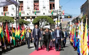 Presidenta Xiomara Castro destaca en bicentenario de Bolivia