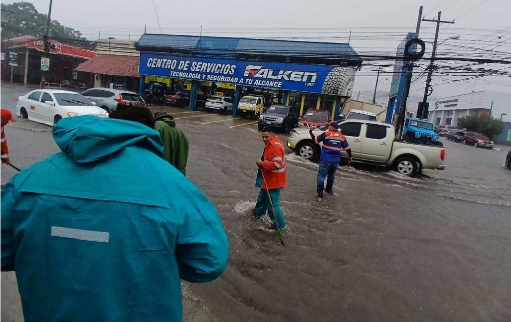 AMDC refuerza respuesta tras más de 500 reportes por lluvias en 40 días