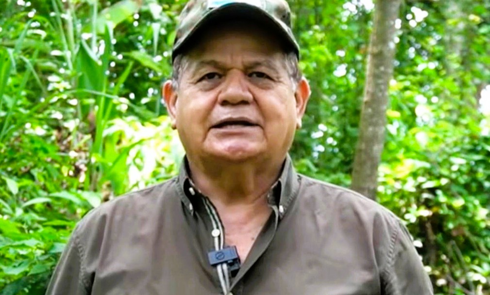 Romeo Vásquez irrumpe desde la clandestinidad