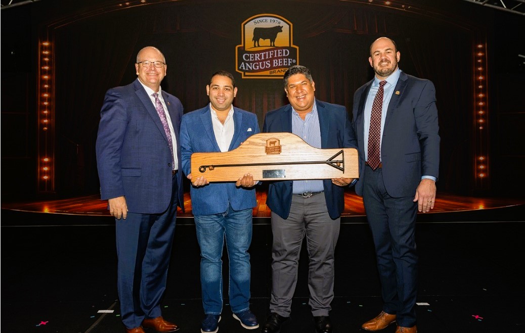 Supermercados La Colonia recibe prestigioso reconocimiento internacional en Certified Angus Beef® Annual Conference 2025