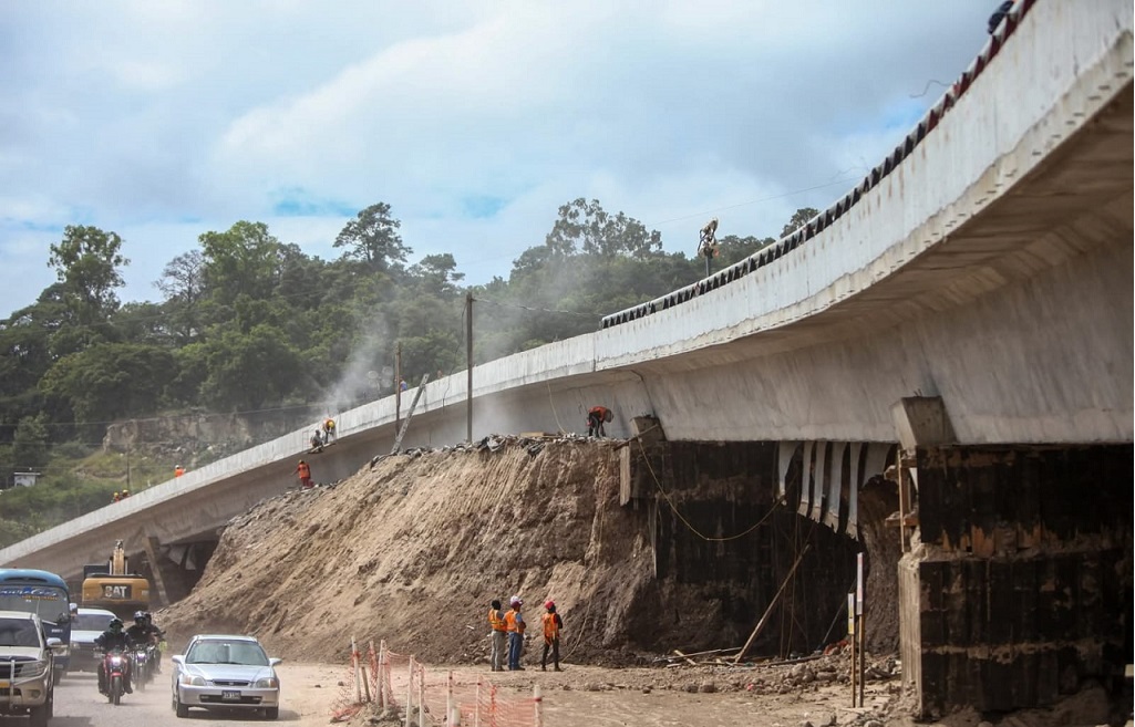 AMDC: Puente a desnivel hacia Mateo avanza 35%
