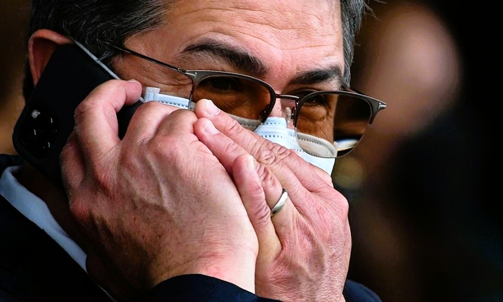 Silencio total tras salida de JOH del registro federal de EEUU