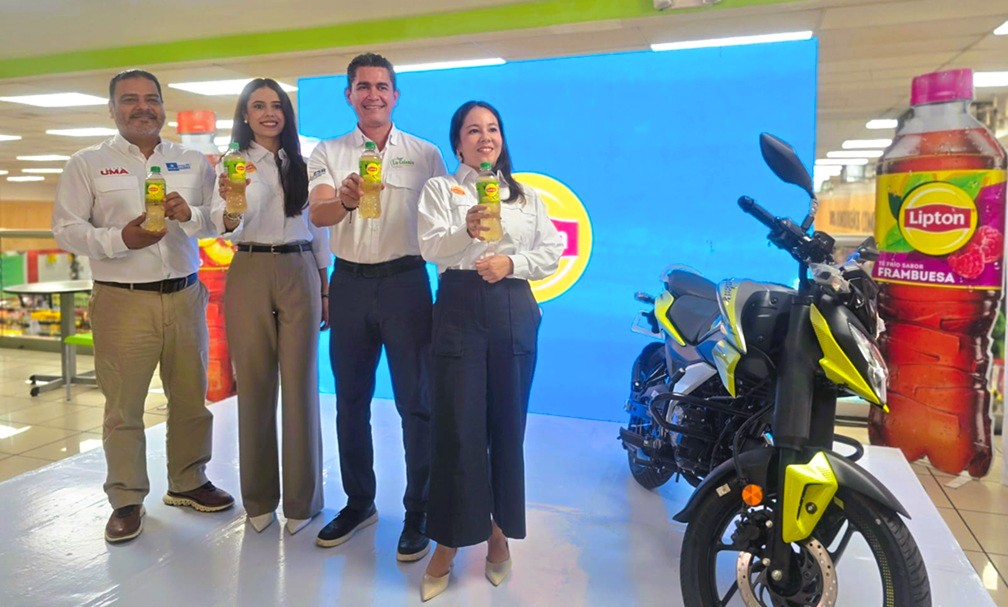 Estalla emoción con Lipton Rolling Refresh en Supermercados La Colonia