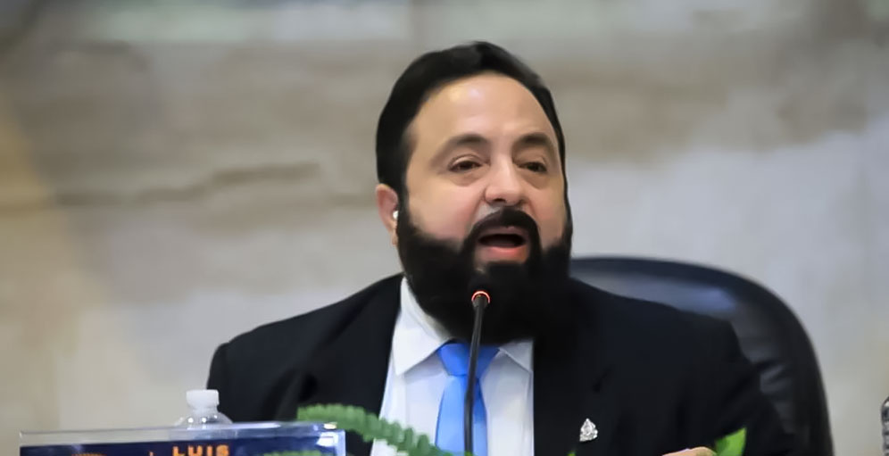 Redondo reta a Washington tras sanciones migratorias