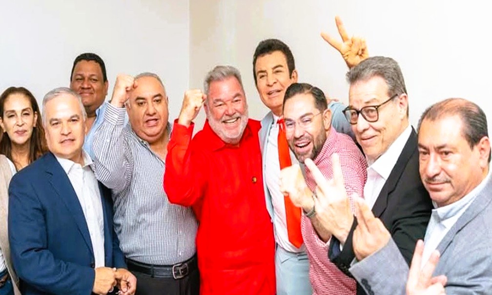 Nasralla blinda unidad interna del Partido Liberal