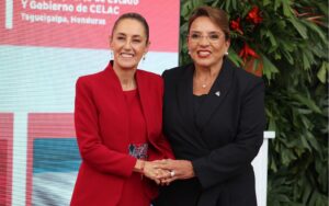 México está «atento» a denuncias de Xiomara Castro de «golpe» en Honduras