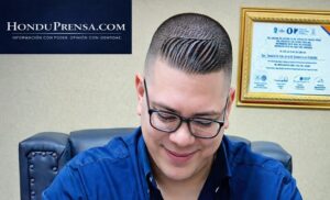 Enrique Yllescas impulsa lectura bíblica escolar