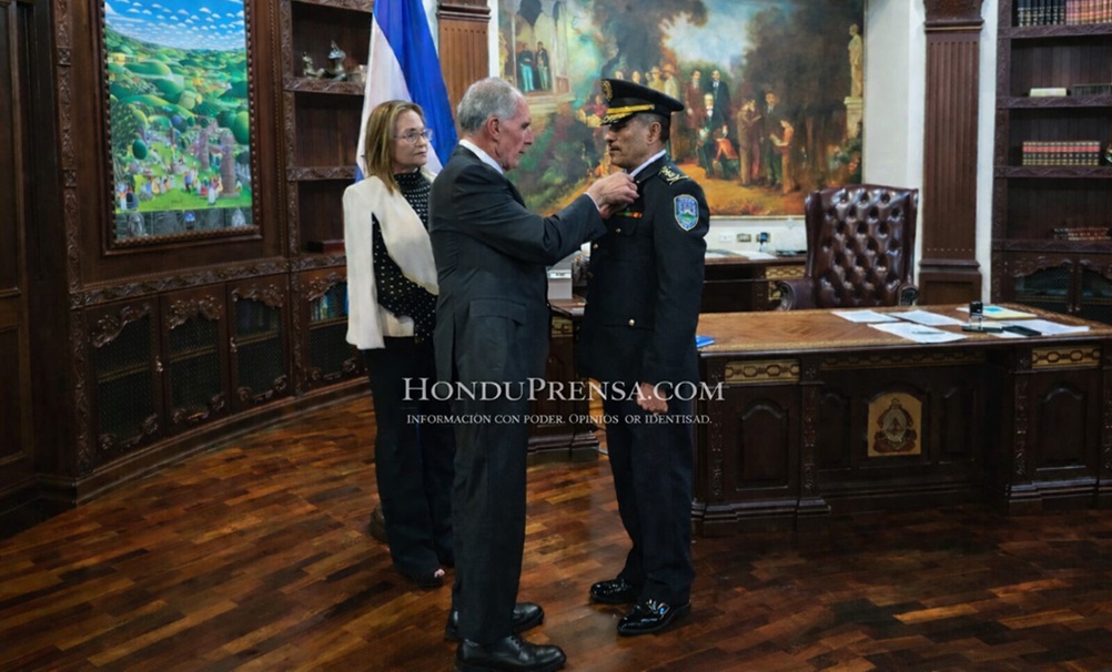 Rigoberto Oseguera nombrado director de la Policía Nacional