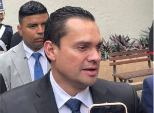 Zambrano: Alianza bancaria frena corrupción en compra de medicamentos