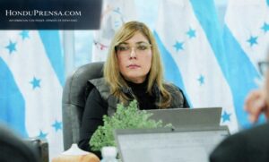 Ana Paola Hall enfrenta presión política por fallo en Guanaja