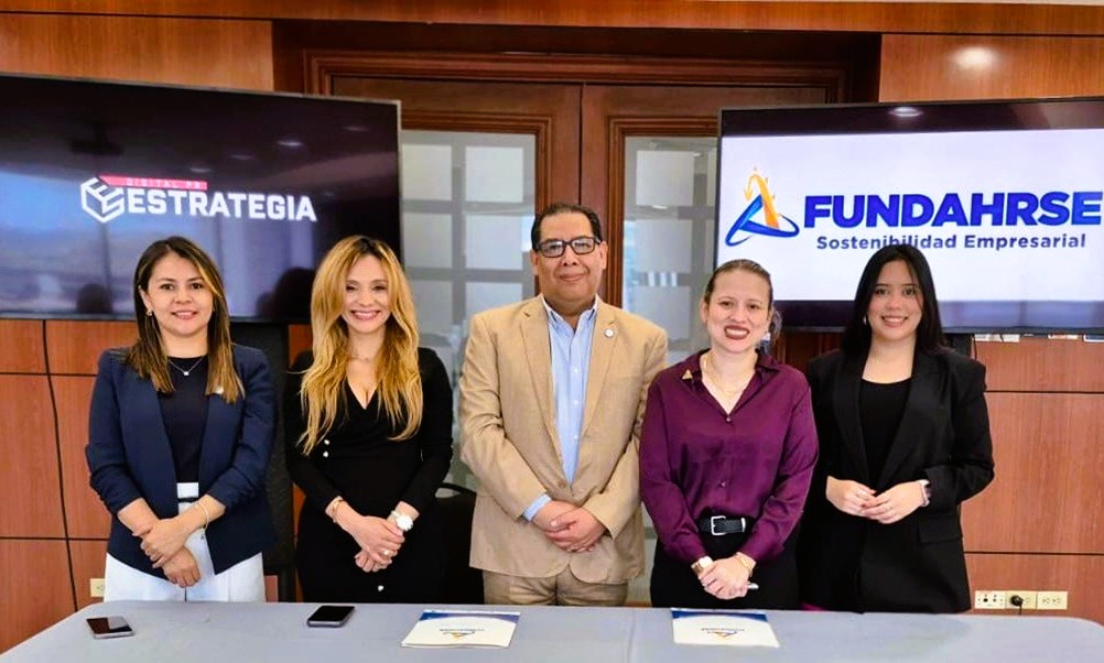 FUNDAHRSE potencia liderazgo sostenible junto ESTRATEGIA DIGITAL PR