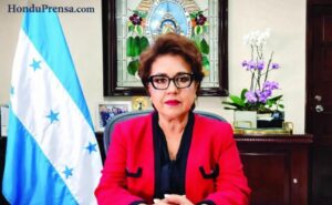 Rebeca Ráquel Obando dimite a la presidencia de la CSJ