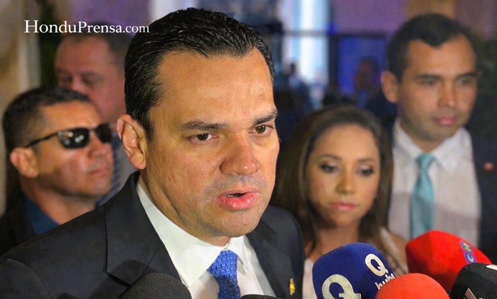 Tomás Zambrano obtendrá premio Richard M. Nixon