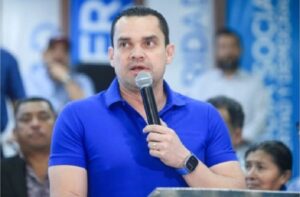 Zambrano: pasado gobierno enfrentó guerra política en crisis combustibles