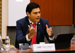 “Por seguridad”: Marlon Ochoa abandona Honduras