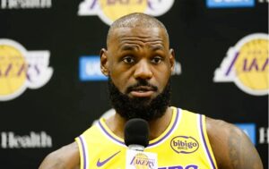 LeBron James enfurece