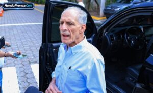 Asfura bajo fuego por gestión lenta